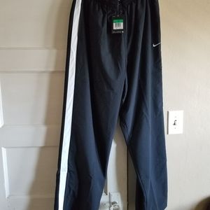Men's Nike active woven pants size xl
